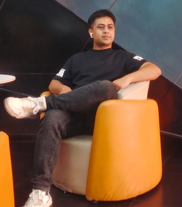 Omar Faruq - Portrait of a Digital Expert